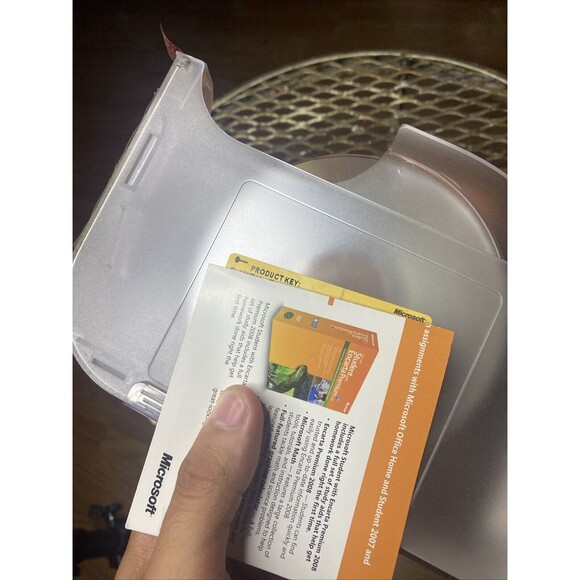 Microsoft MS Office 2007 Home & Student GENUINE Disc & Product Key w/ Case - Picture 4 of 4